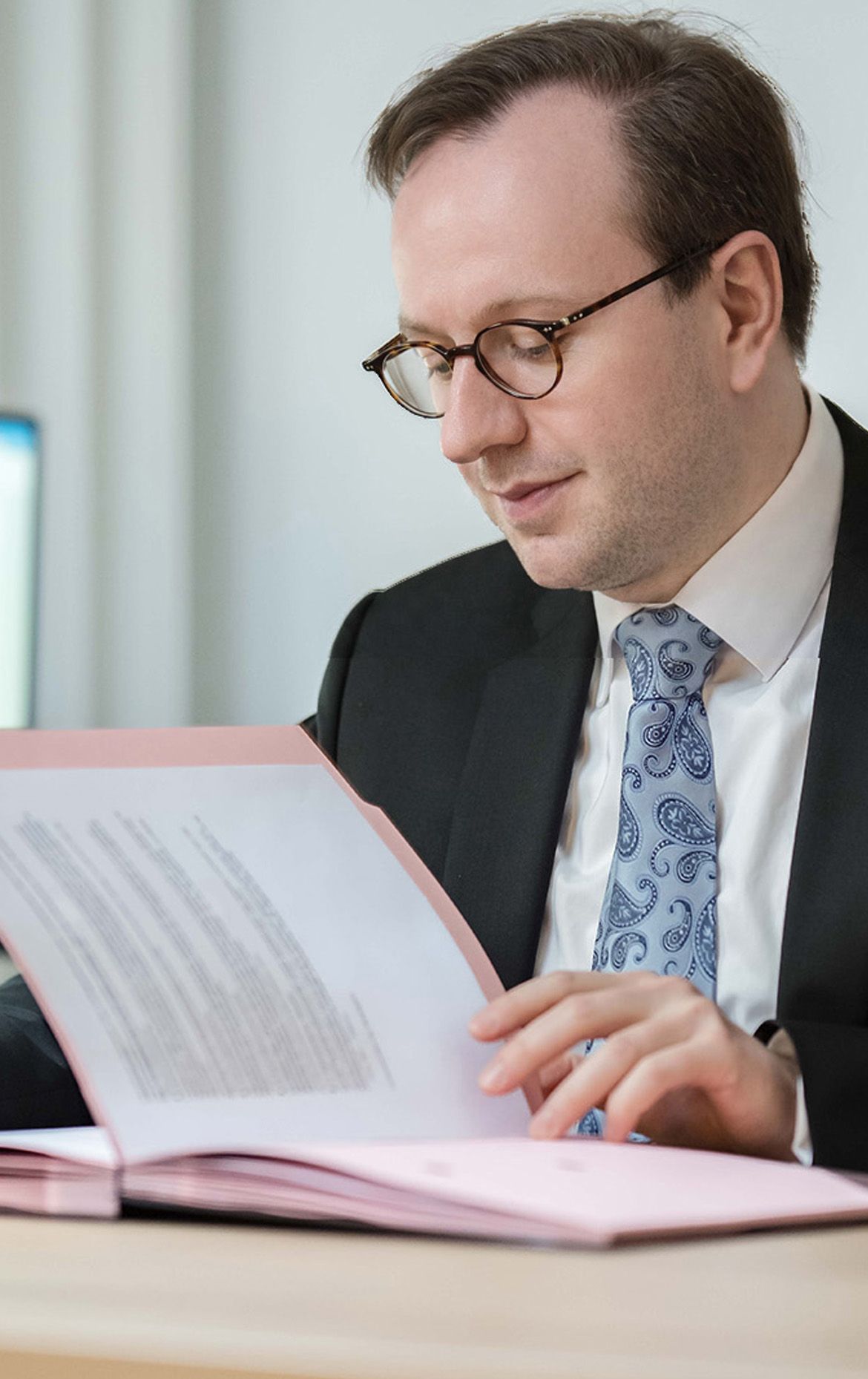 Dr. Andreas Hitzel, LL.M (Cambridge) im Notariat Frankfurt